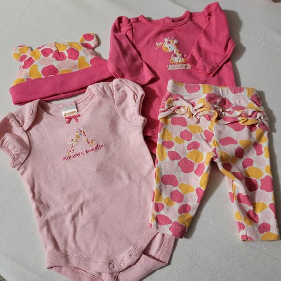 Gymboree Jolly Giraffe NWT Outlet 0-3 month Light pink Bodysuit, NWOT Outlet Hat - Picture 4 of 4